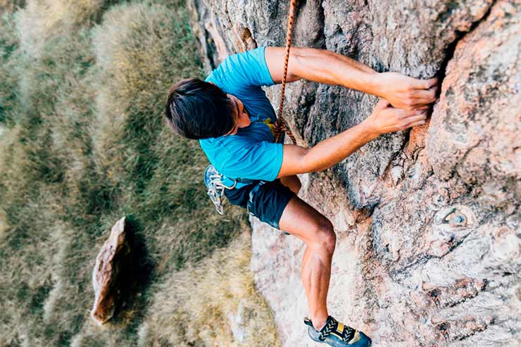 Existe diferença entre seguro para ecoturismo e seguro viagem para esportes?