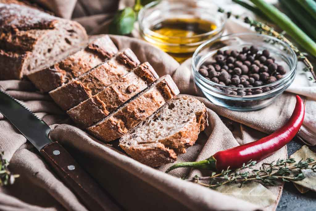 comidas típicas de Portugal: pães e azeite
