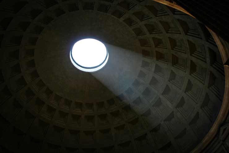 Porque não chove dentro do Panteão?