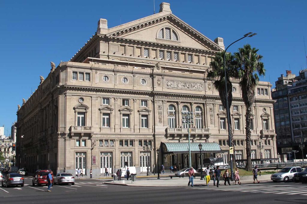 Teatro Colón: história, informações e dicas para a sua visita!