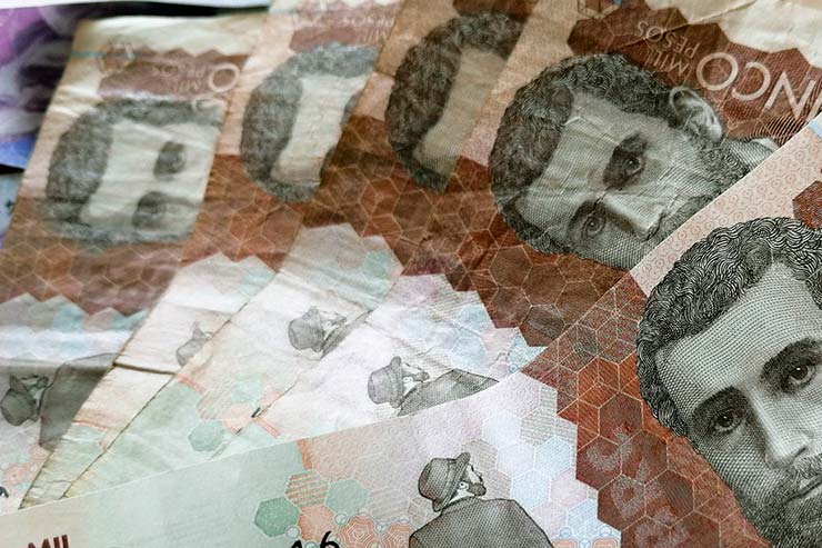 Moeda colombiana: conheça o nome, a história e informações úteis para turismo!
